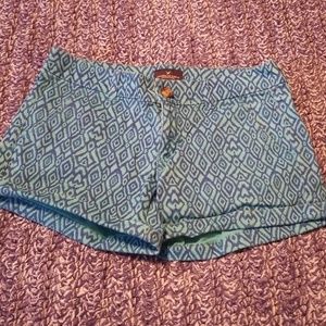 AE midi shorts